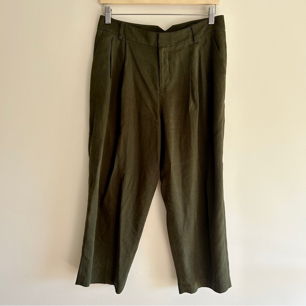 Club Monaco Khaki Wide Leg Culotte trousers